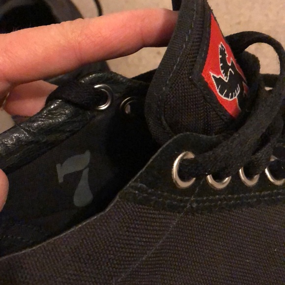 Chrome Black & Red Shoes - Women’s Size 8.5 - Picture 8 of 8